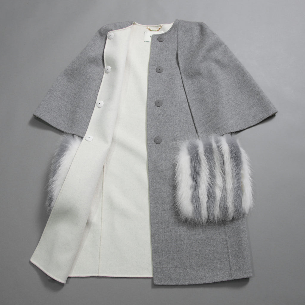 FENDI フェンディ / 18AW 美品 フォックスファーポケット付き ケープコート / FF8369 W1D / size 42 (GRAY) レディース