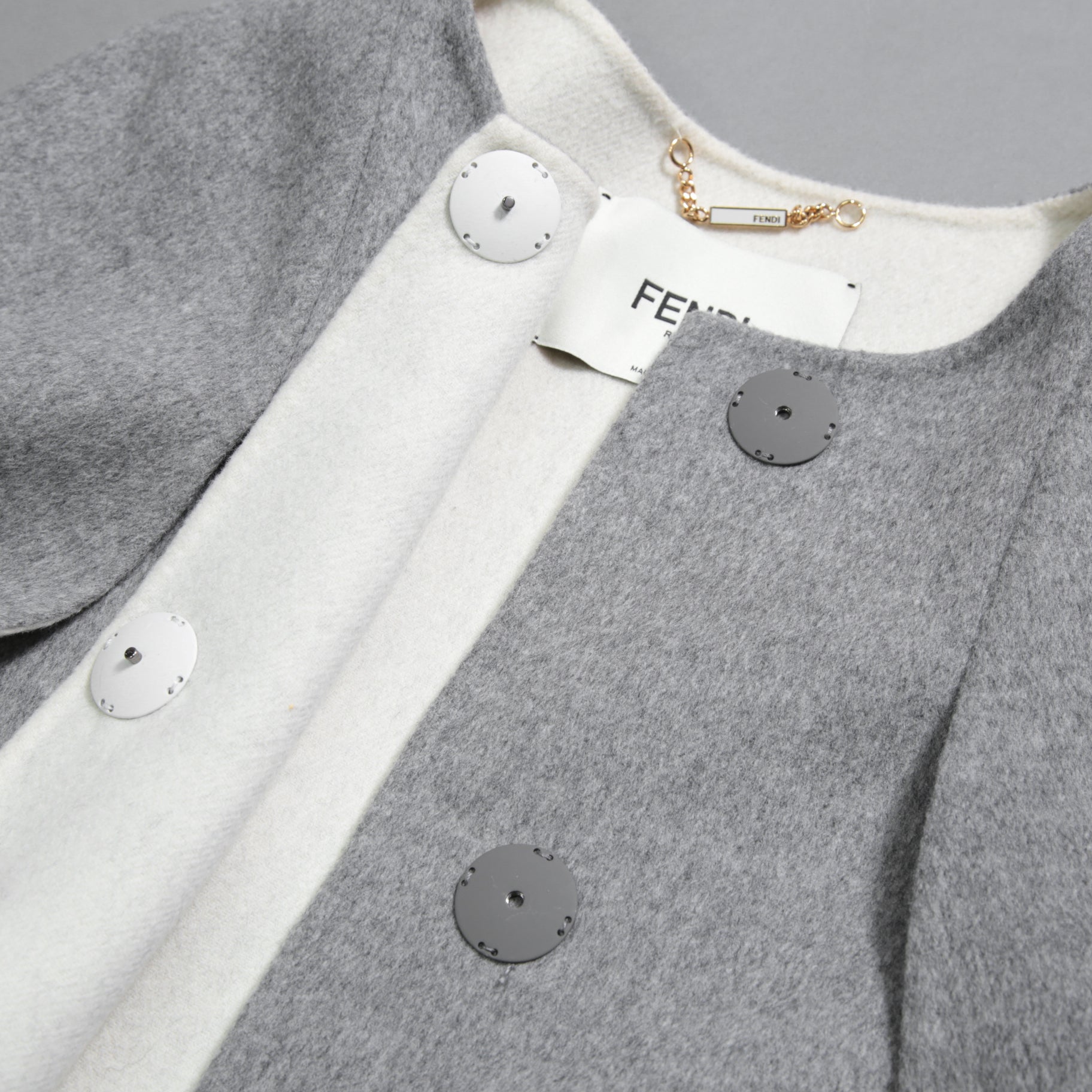 FENDI フェンディ / 18AW 美品 フォックスファーポケット付き ケープコート / FF8369 W1D / size 42 (GRAY) レディース