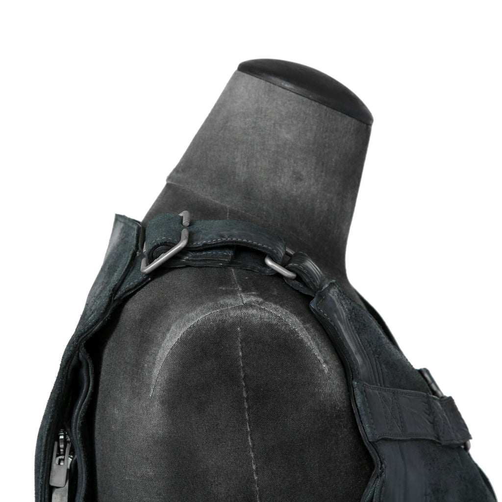 新品 CAROL CHRISTIAN POELL / 2018年 Horse Cordovan O.D / VEST BAG / size 46 (19 NAVY)