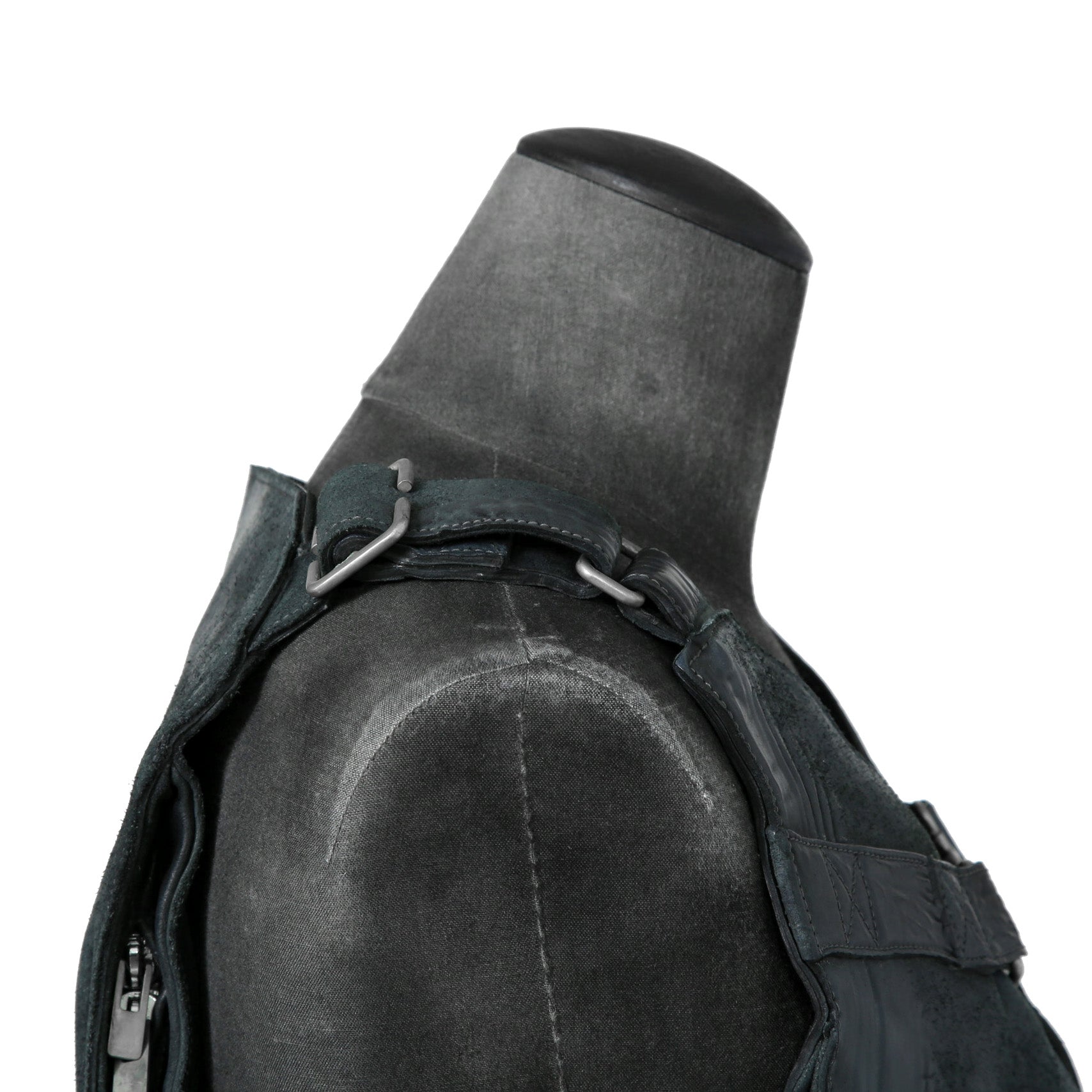 新品 CAROL CHRISTIAN POELL / 2018年 Horse Cordovan O.D / VEST BAG / size 46 (19 NAVY)