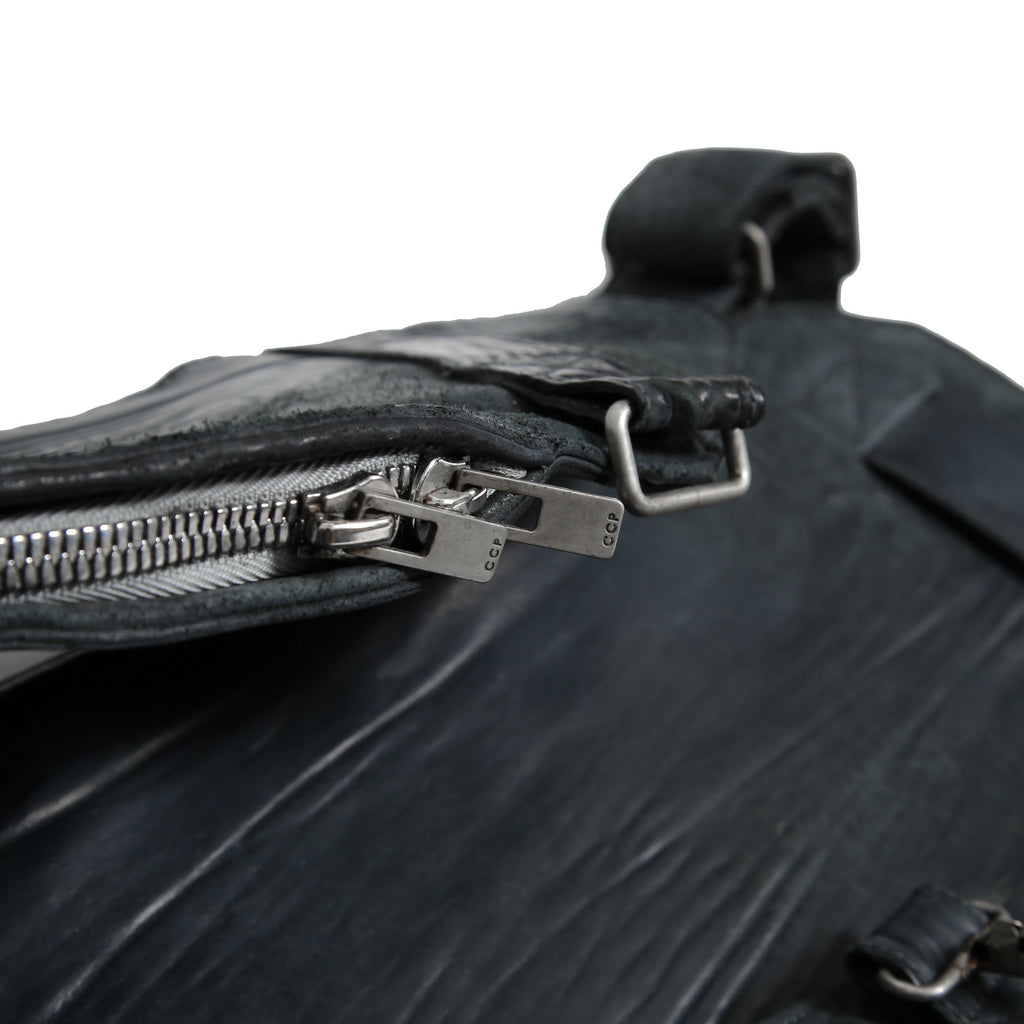 新品 CAROL CHRISTIAN POELL / 2018年 Horse Cordovan O.D / VEST BAG / size 46 (19 NAVY)