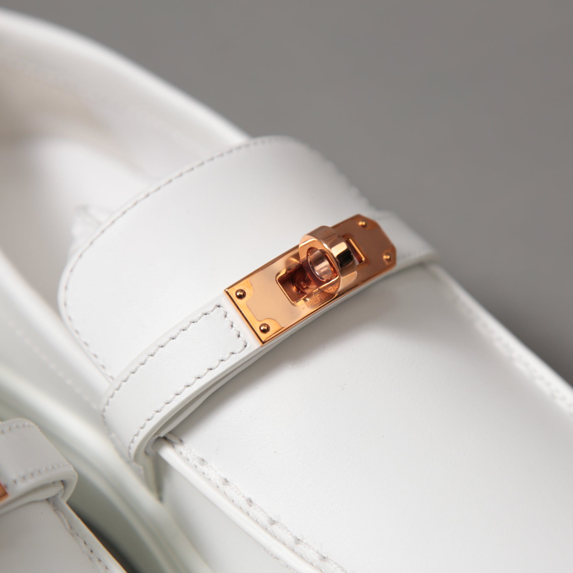 未使用 HERMES エルメス / ケリー金具 ゲーム スリッポン レザー スニーカー / カーフスキン / ローズゴールド バックル / size36 (23cm) WHITE シューズ