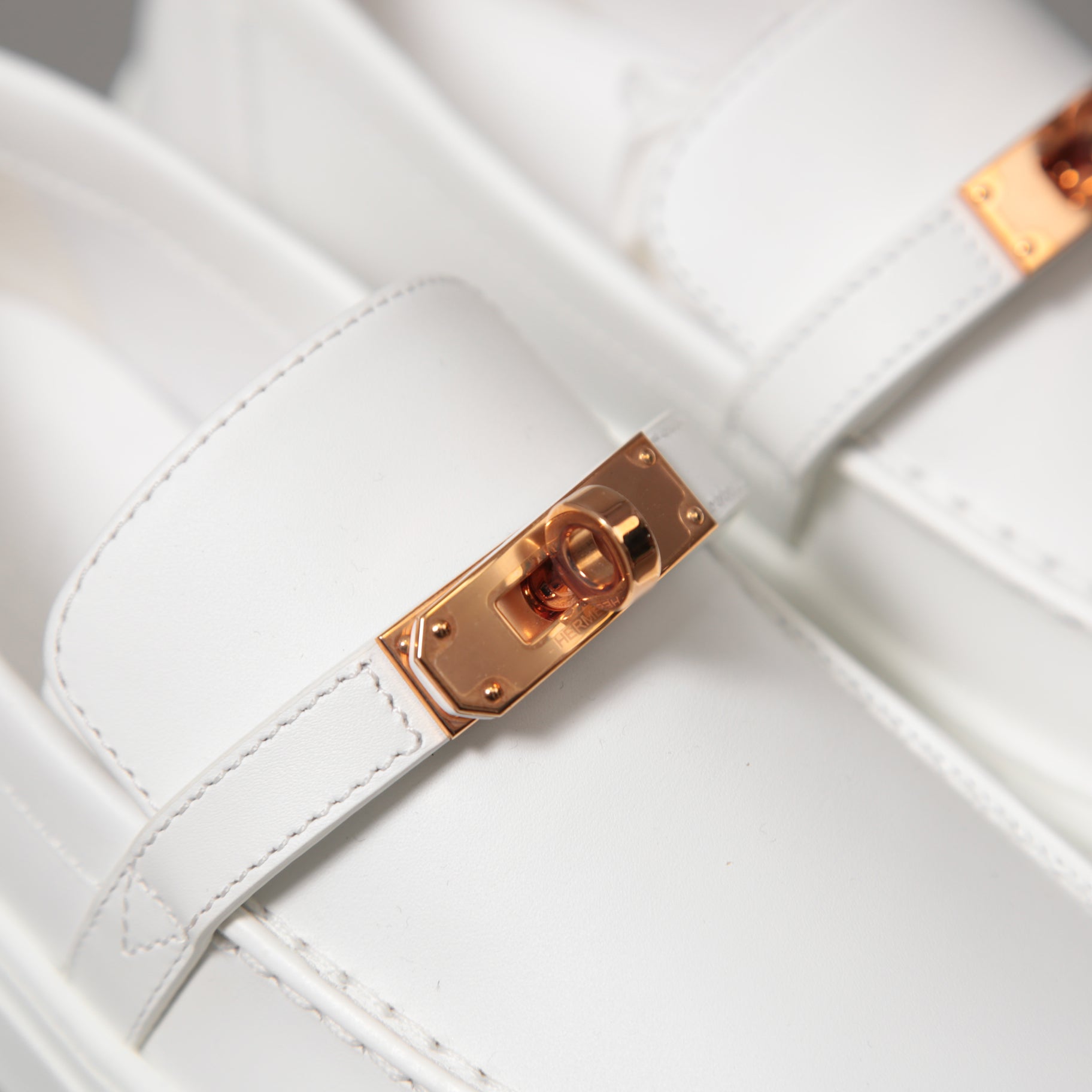 未使用 HERMES エルメス / ケリー金具 ゲーム スリッポン レザー スニーカー / カーフスキン / ローズゴールド バックル / size36 (23cm) WHITE シューズ