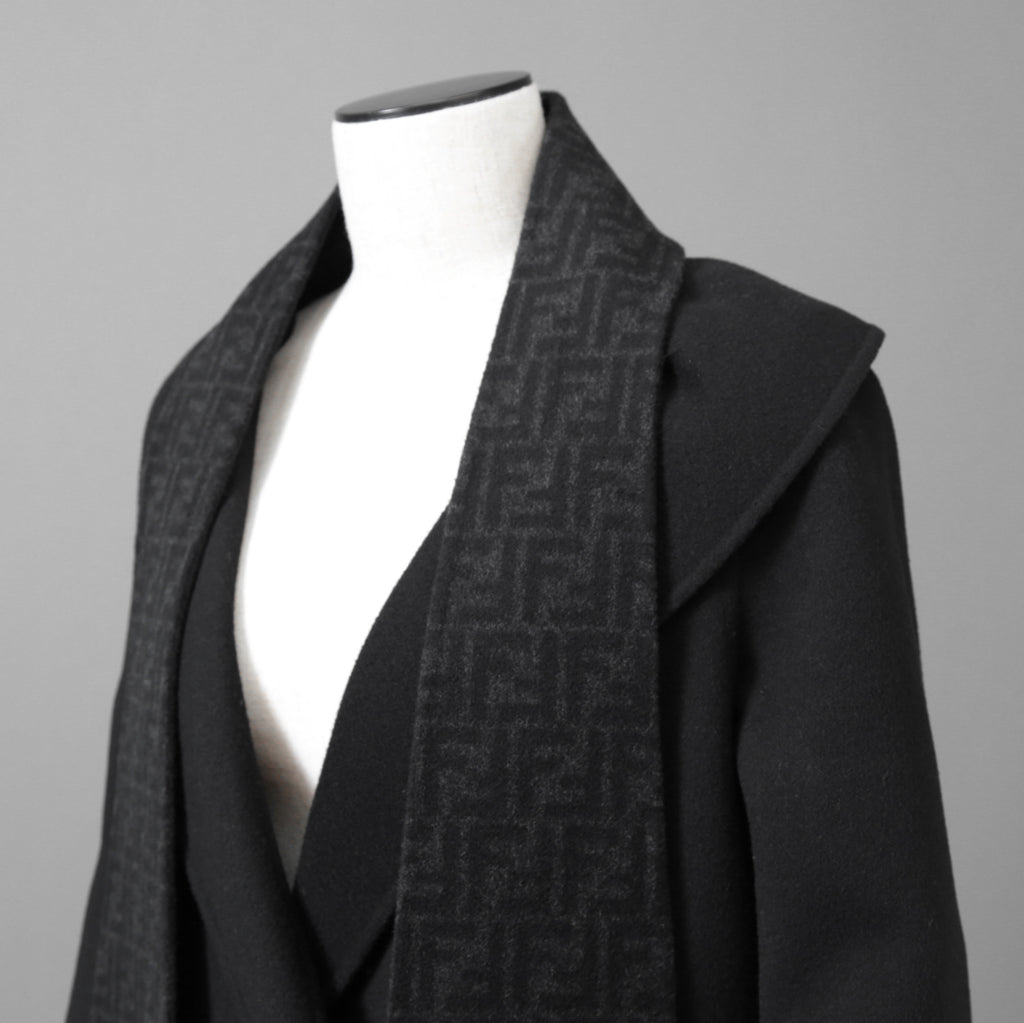 FENDIフェンディ / 19AW 美品 裏地FFロゴ ズッカ柄 マフラー付き ロングコート / FF8835 A5HD / size40 (BLACK)
