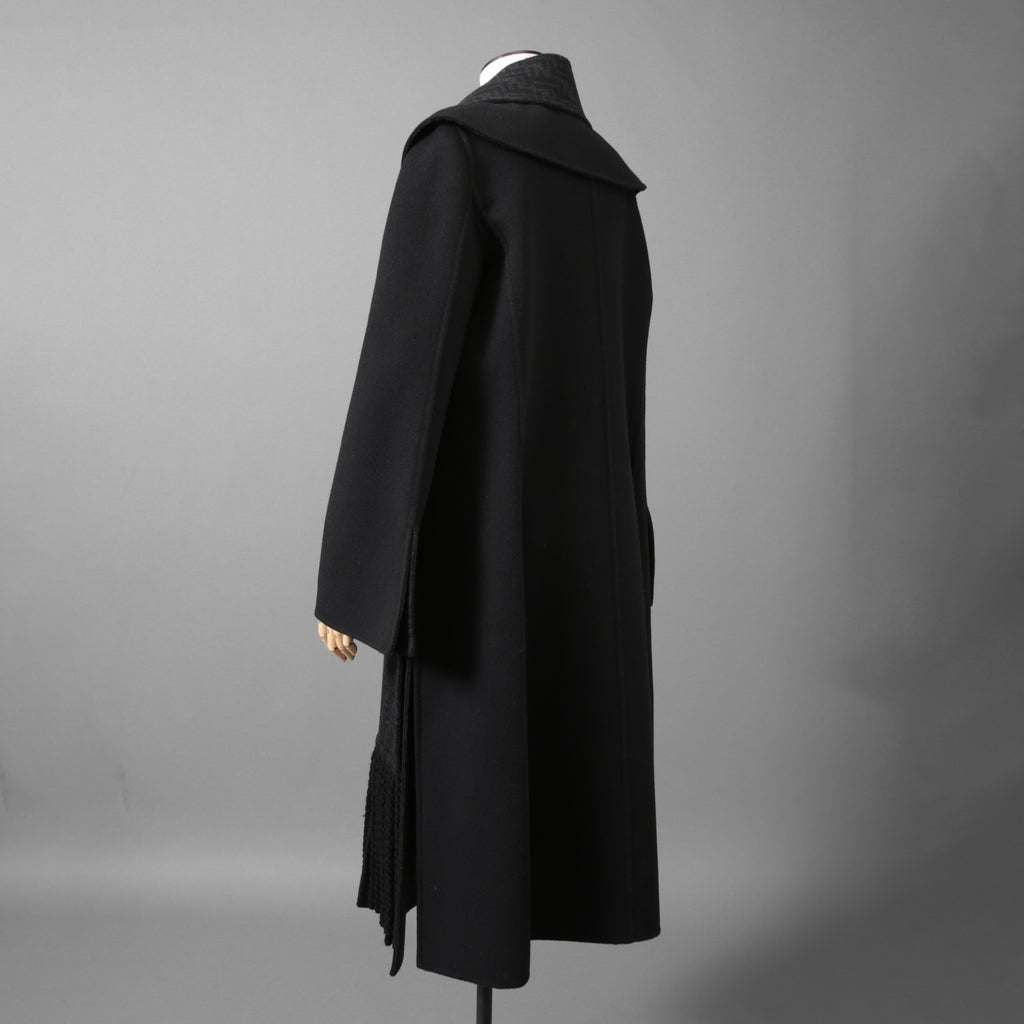 FENDIフェンディ / 19AW 美品 裏地FFロゴ ズッカ柄 マフラー付き ロングコート / FF8835 A5HD / size40 (BLACK)