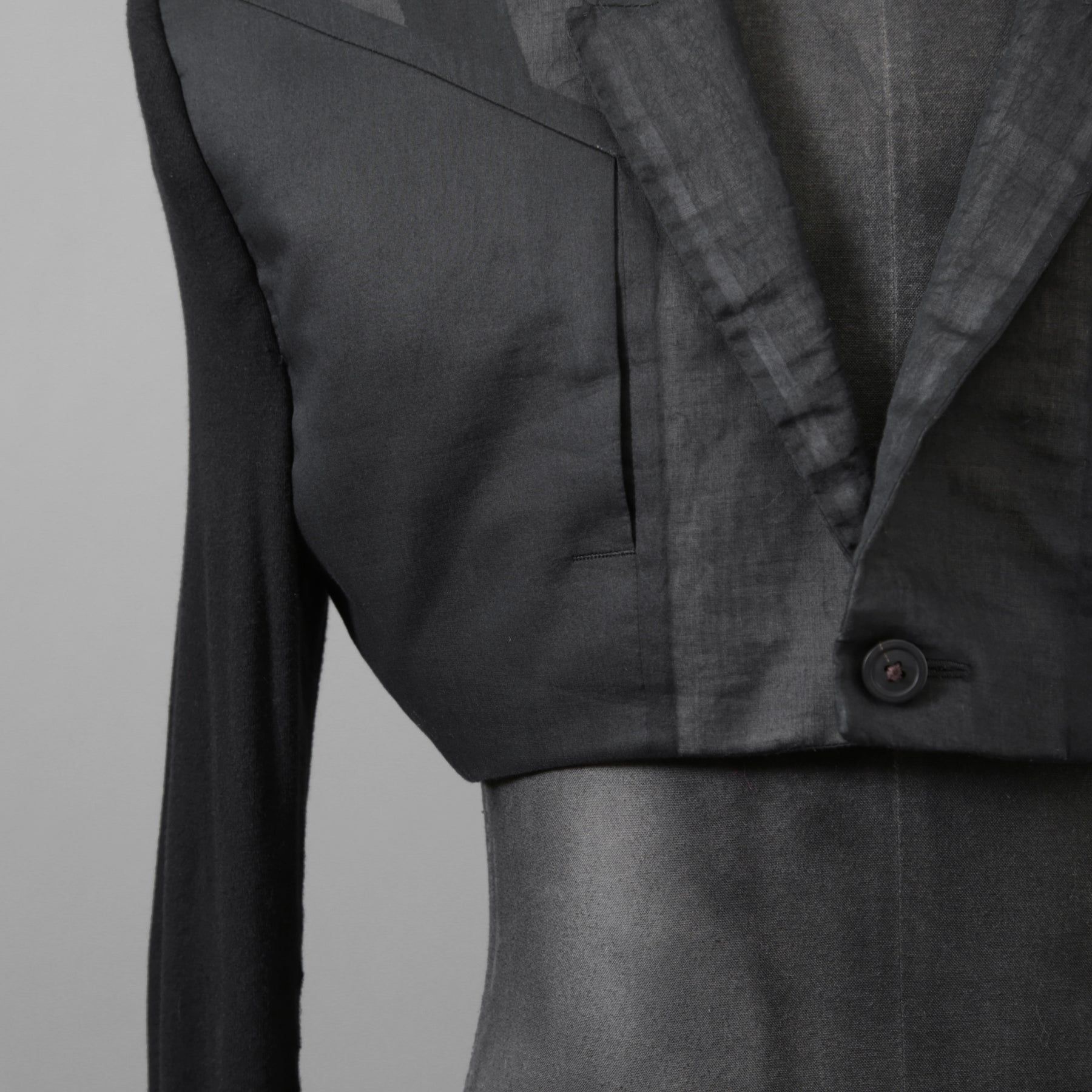 希少 RICK OWENS リックオウエンス / 24SS LIDO / Cobra Micro Tatlin Cropped Blazer / RR01D3754-UMRNC / セミシアー 素材 ジャケット / size 48 (BLACK)