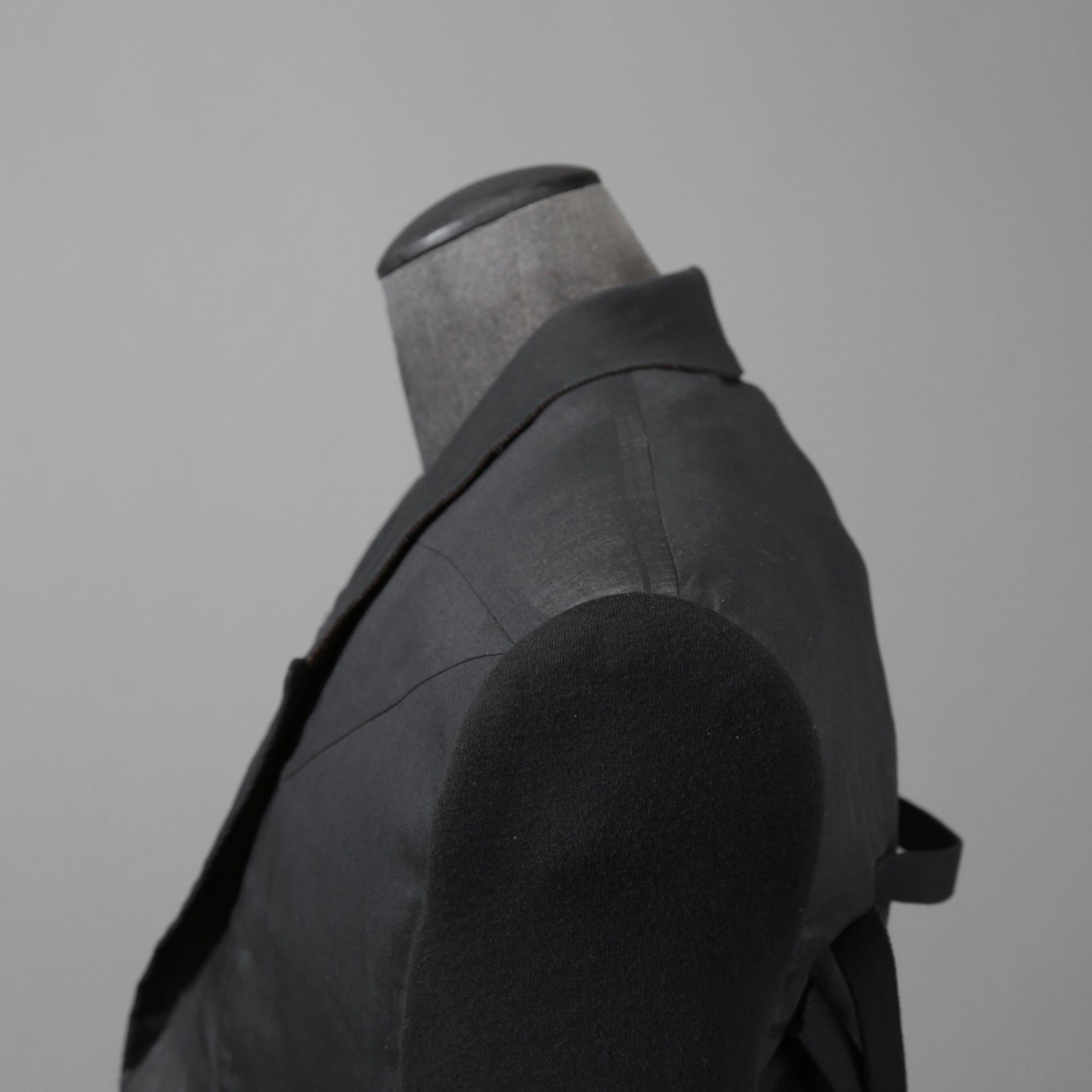 希少 RICK OWENS リックオウエンス / 24SS LIDO / Cobra Micro Tatlin Cropped Blazer / RR01D3754-UMRNC / セミシアー 素材 ジャケット / size 48 (BLACK)