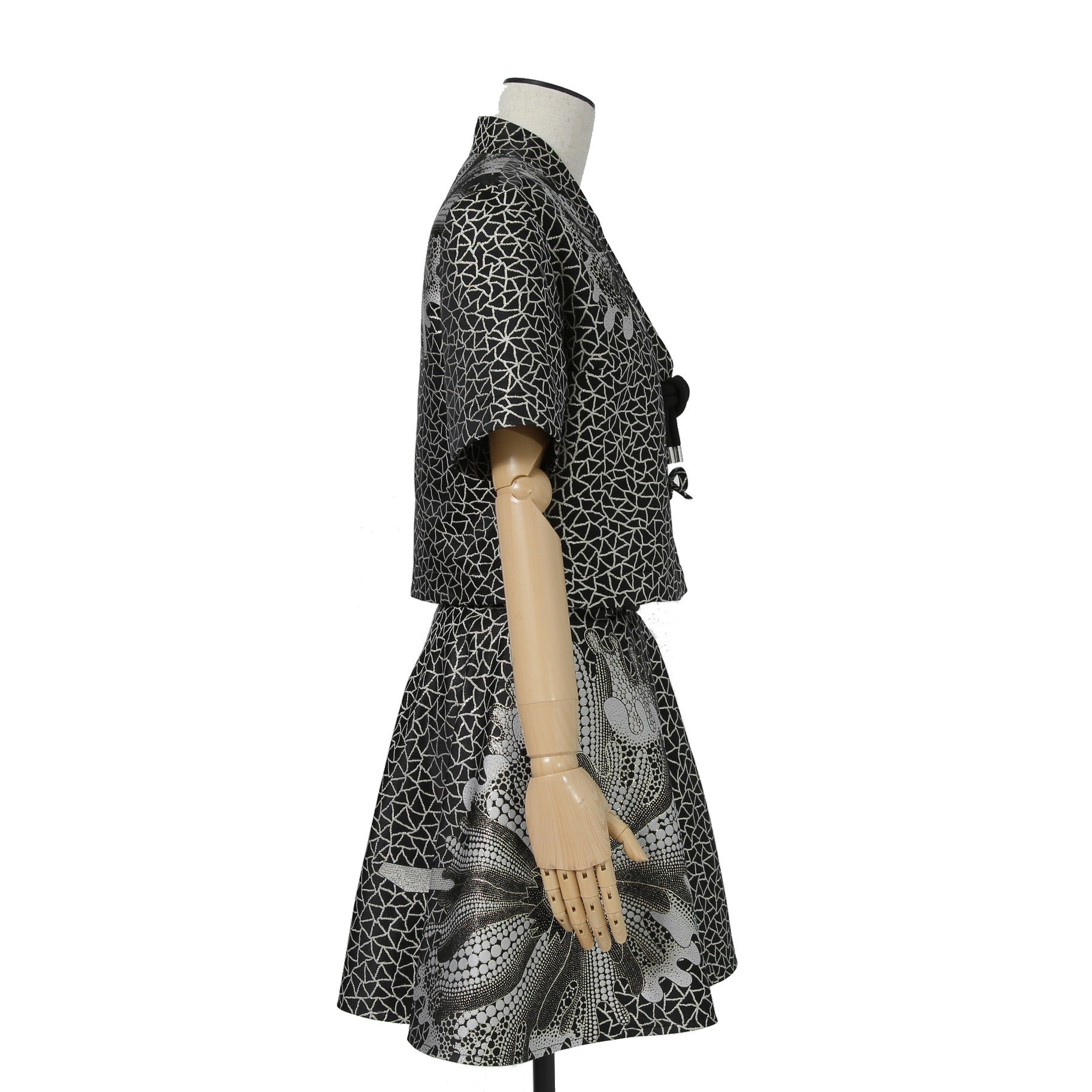 希少 LOUIS VUITTON x YAYOI KUSAMA ルイヴィトン 草間彌生 コラボ / 2023SS サイケデリックフラワー ミニラップ スカート  / size 38 (M) BLACK