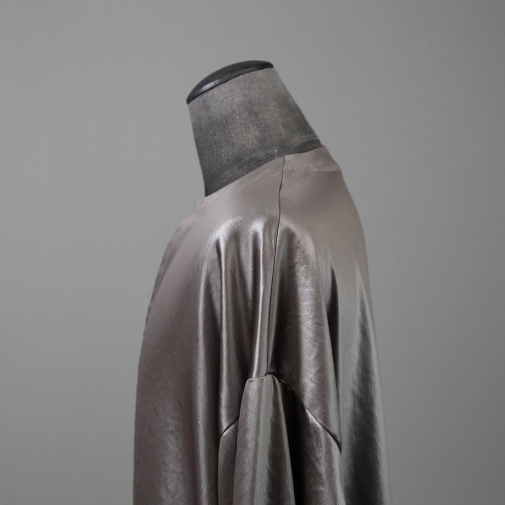 新品 A.F ARTEFACT エーエフアーティファクト / 25AW COLLARLESS SHIRT TOPS SOFT SATIN 長袖シャツ / AG-12071-1 / size 1 (DARK GREY)