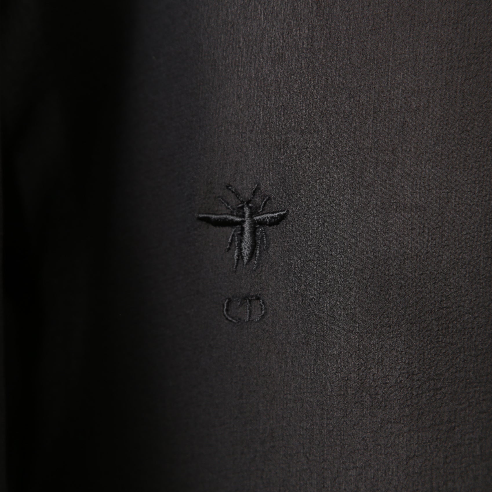 Christian Dior クリスチャンディオール / 20SS 美品 シルク bee刺繍 リボン ブラウス / 長袖シャツ / 011B22A6658 / size 42 (BLACK) レディース