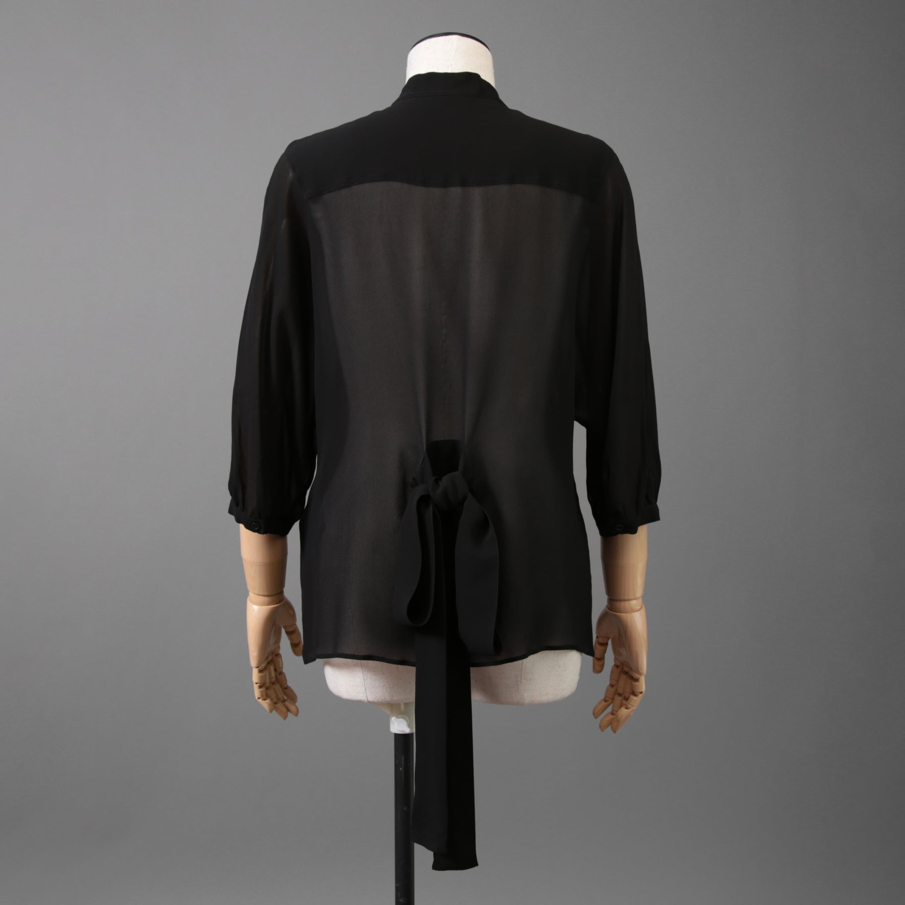 Christian Dior クリスチャンディオール / 20SS 美品 シルク bee刺繍 リボン ブラウス / 長袖シャツ / 011B22A6658 / size 42 (BLACK) レディース