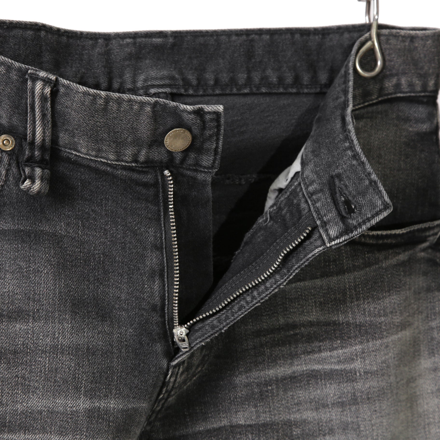 STRUM ストラム / 23SS 美品 "直営店限定" 11oz オーガニックコットン ストレッチデニム タイトストレート TIGHT JOE ユーズドクラッシュ & リペア加工 / size 30 (BLACK)