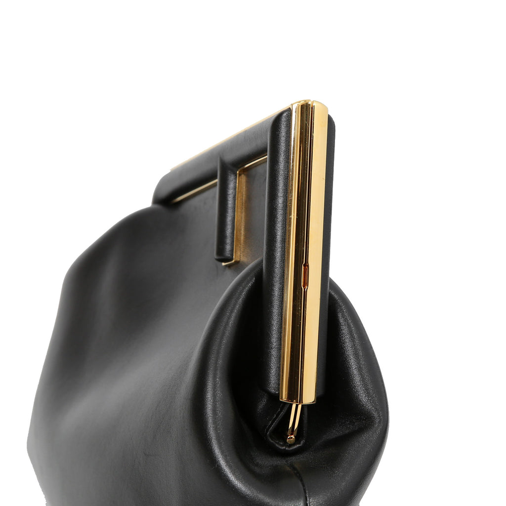 FENDI フェンディ / 2021年モデル / ファースト ミディアム バッグ / ナッパ レザー (BLACK)