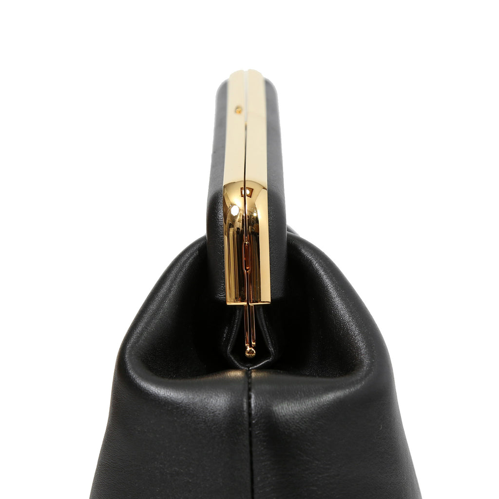 FENDI フェンディ / 2021年モデル / ファースト ミディアム バッグ / ナッパ レザー (BLACK)