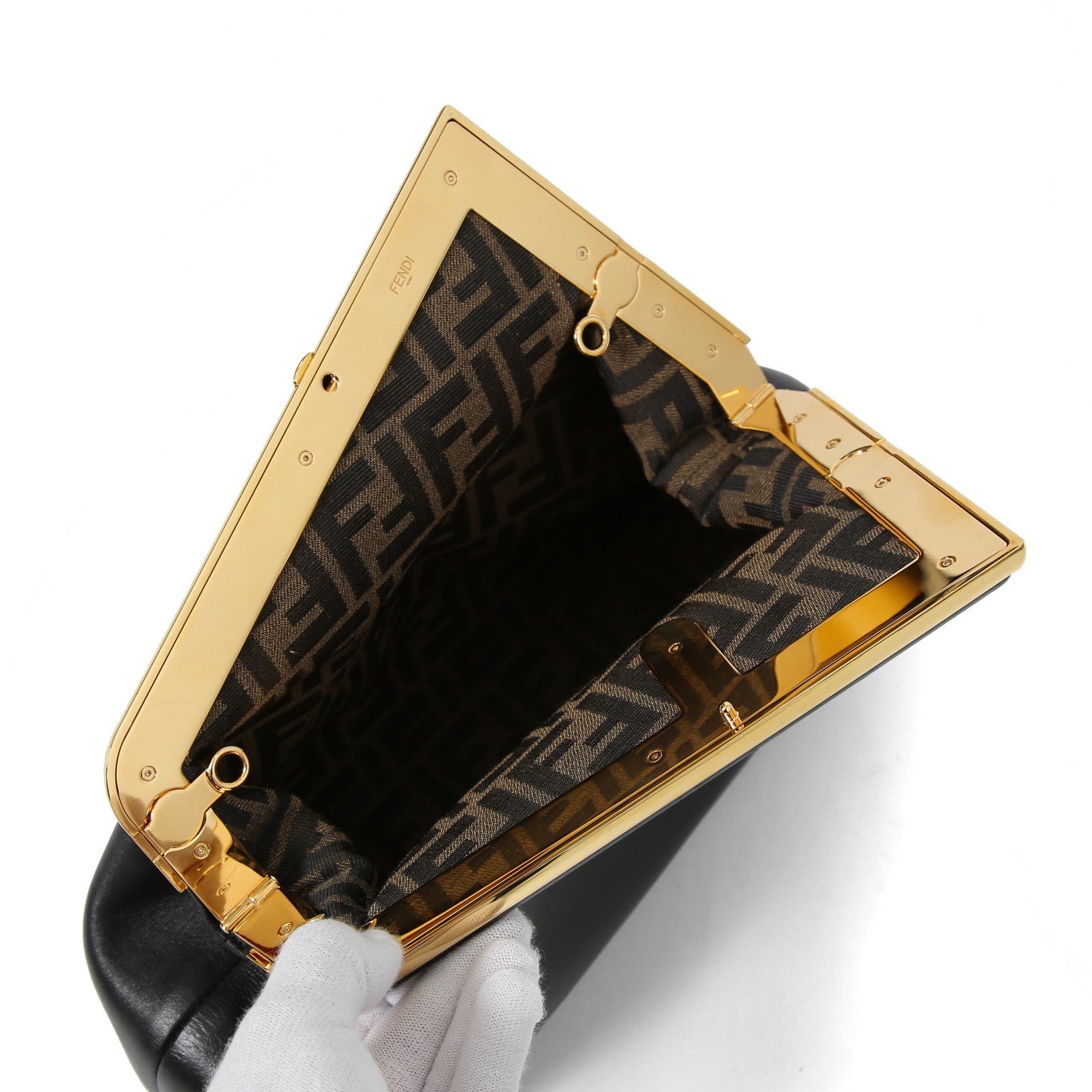 FENDI フェンディ / 2021年モデル / ファースト ミディアム バッグ / ナッパ レザー (BLACK)