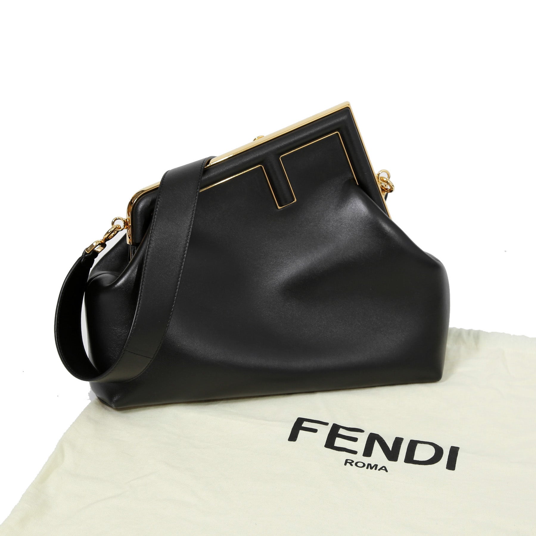 FENDI フェンディ / 2021年モデル / ファースト ミディアム バッグ / ナッパ レザー (BLACK)