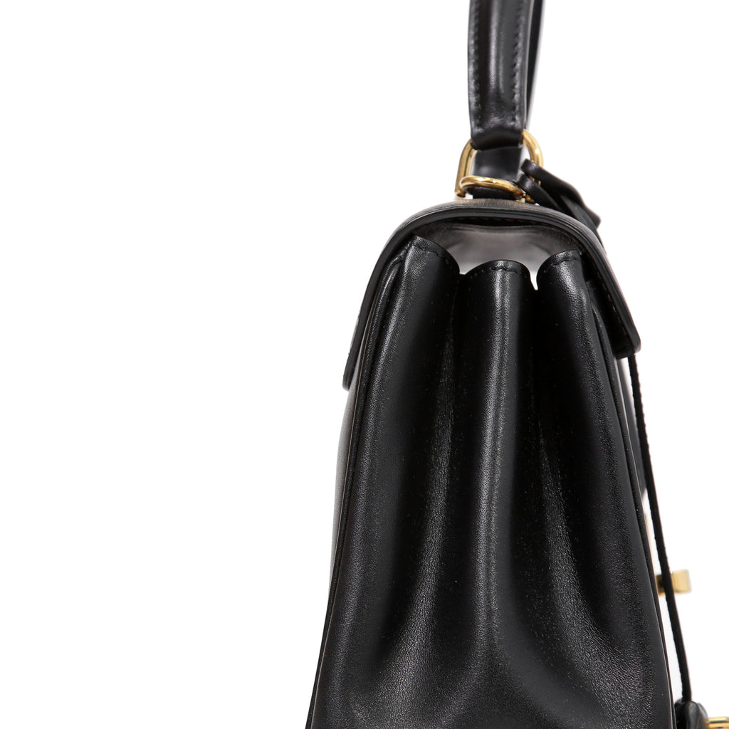 CELINE セリーヌ / 現行モデル / スモール 16 (セーズ) バッグ / サチネイテッド カーフ スキン (BLACK)