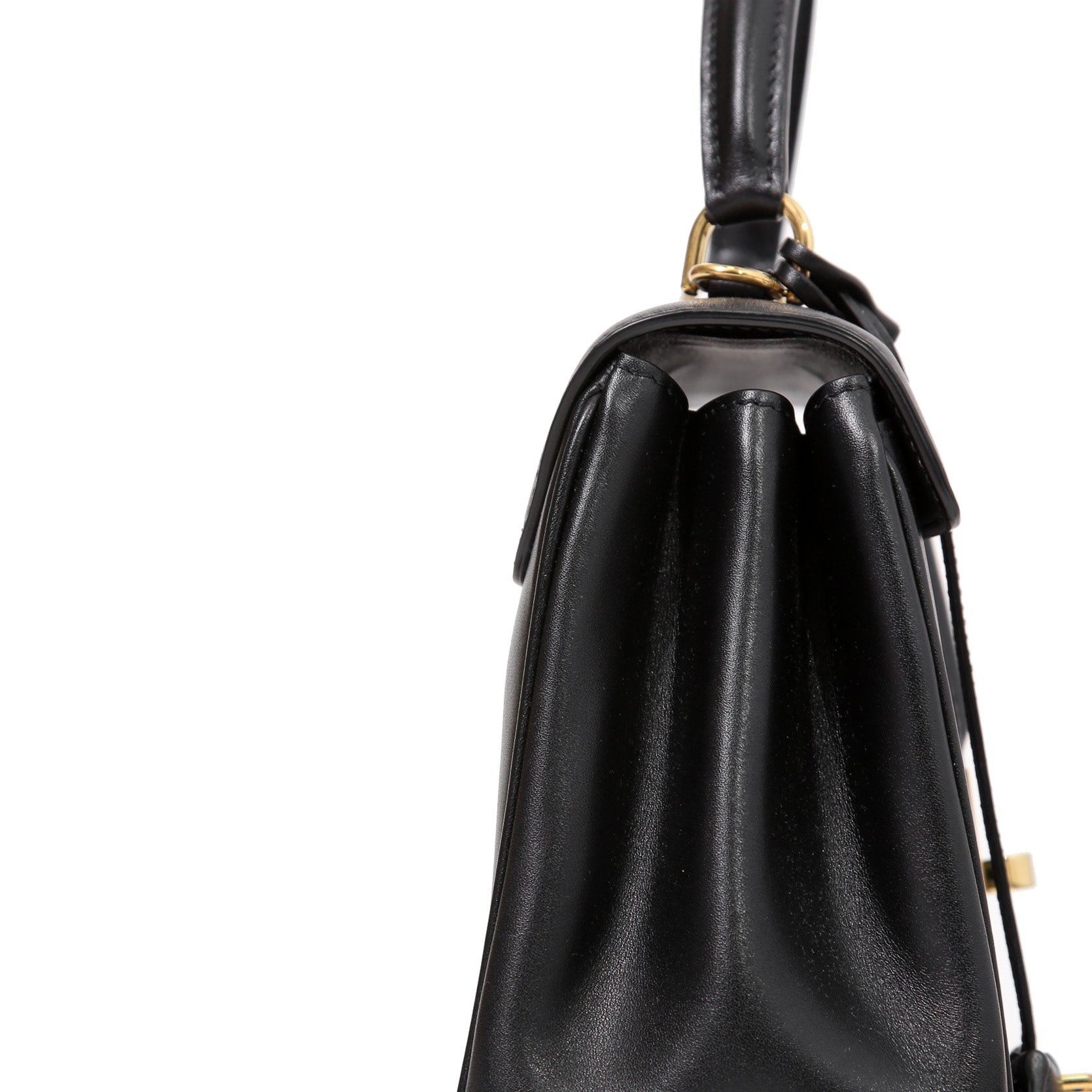 CELINE セリーヌ / 現行モデル / スモール 16 (セーズ) バッグ / サチネイテッド カーフ スキン (BLACK)