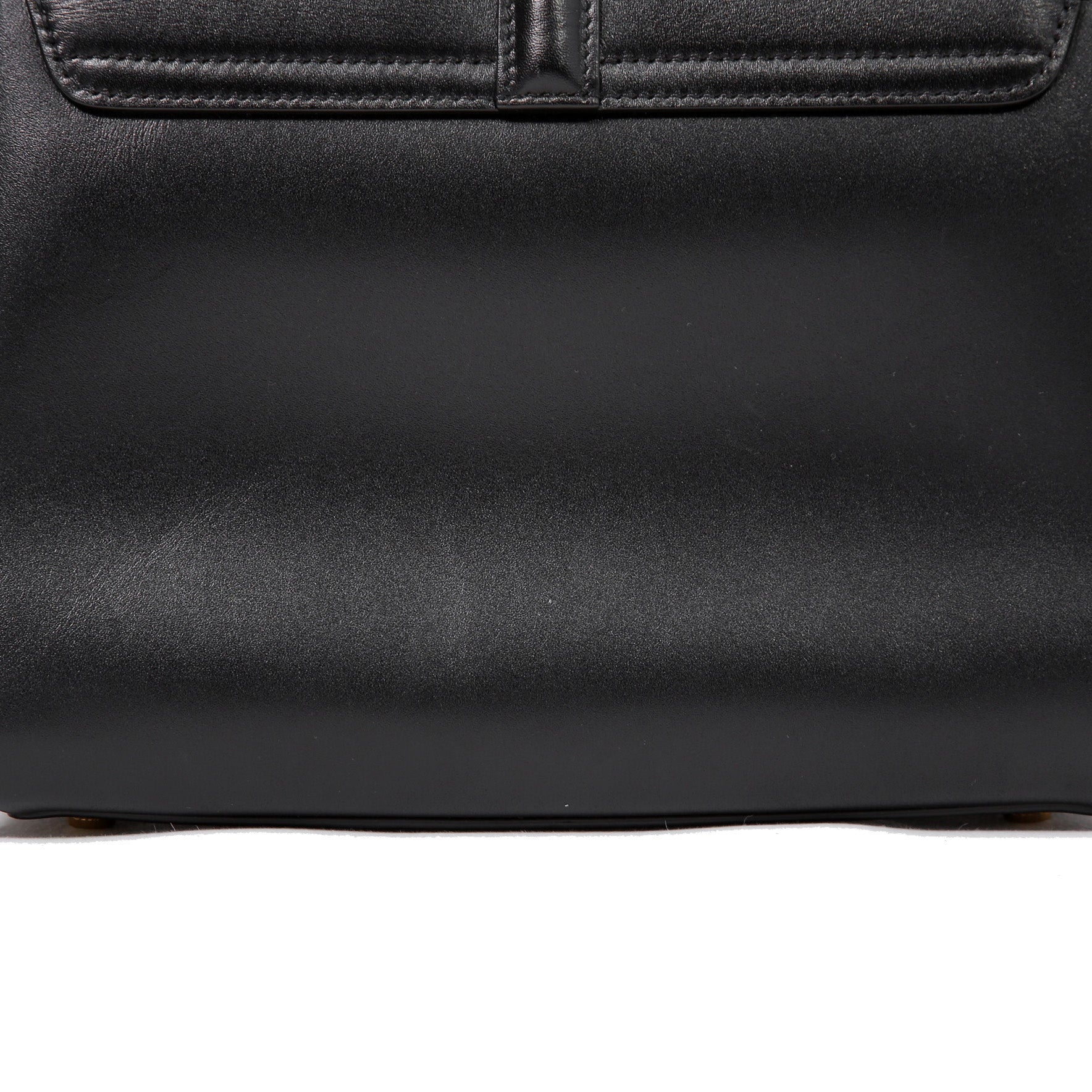 CELINE セリーヌ / 現行モデル / スモール 16 (セーズ) バッグ / サチネイテッド カーフ スキン (BLACK)