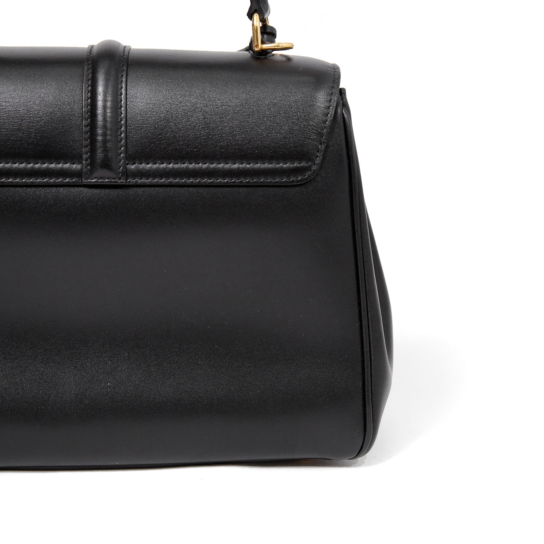 CELINE セリーヌ / 現行モデル / スモール 16 (セーズ) バッグ / サチネイテッド カーフ スキン (BLACK)