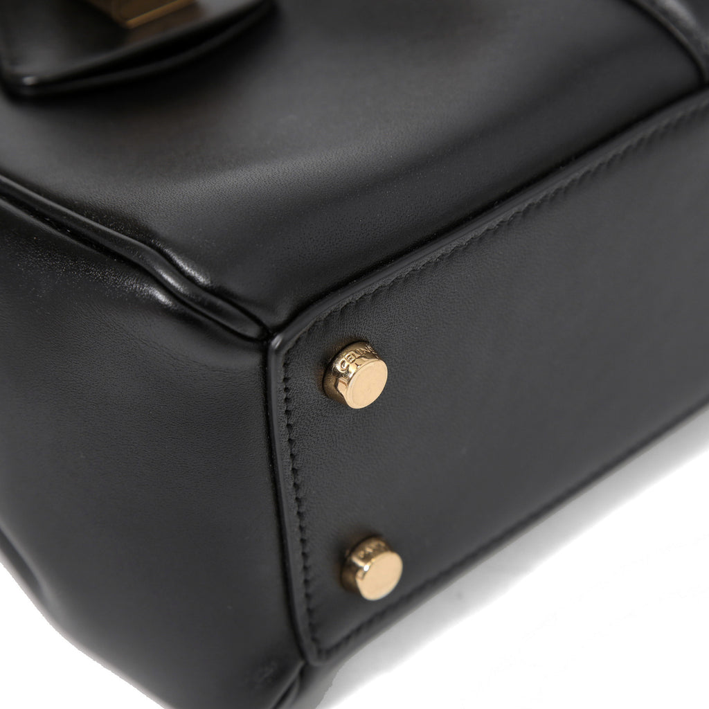 CELINE セリーヌ / 現行モデル / スモール 16 (セーズ) バッグ / サチネイテッド カーフ スキン (BLACK)