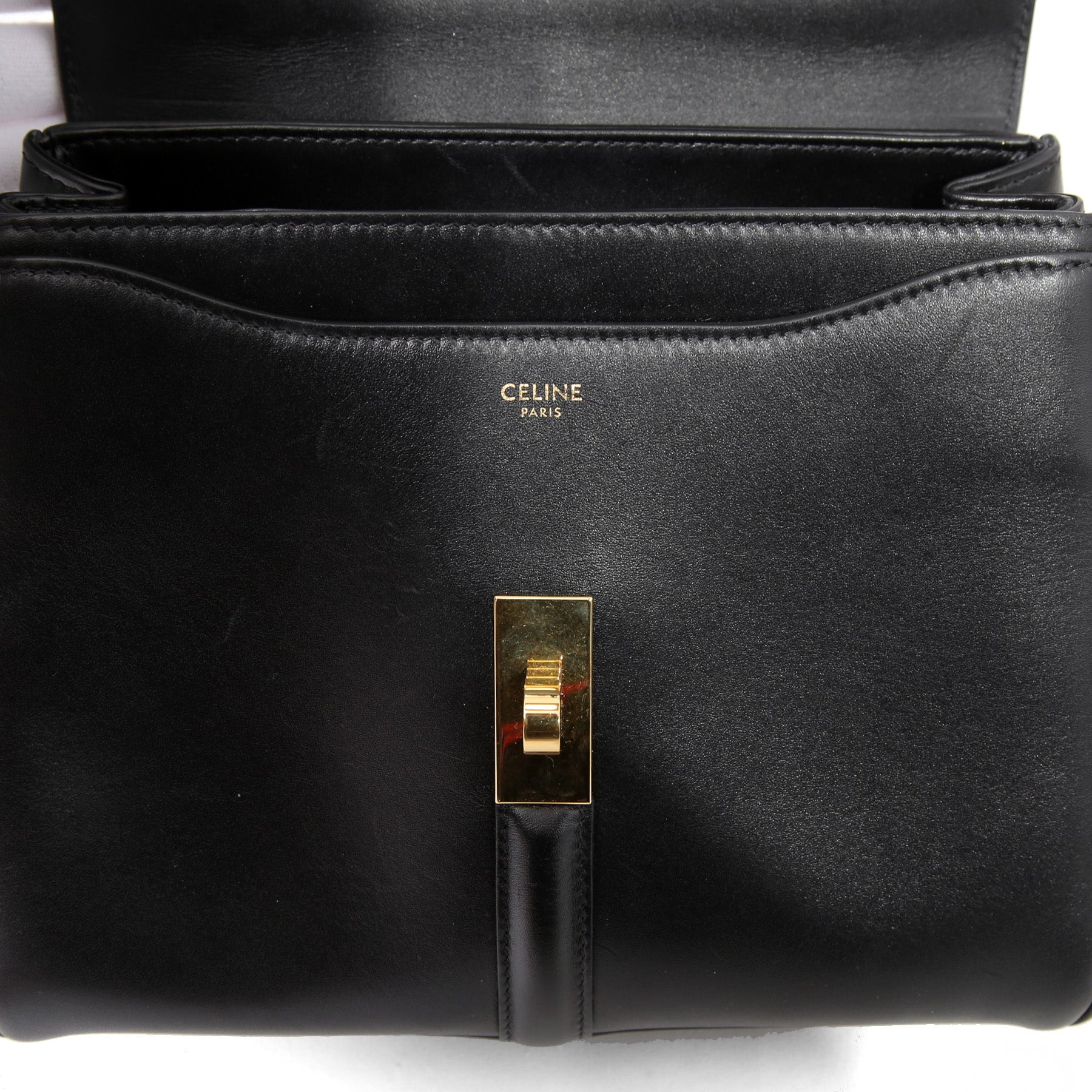 CELINE セリーヌ / 現行モデル / スモール 16 (セーズ) バッグ / サチネイテッド カーフ スキン (BLACK)