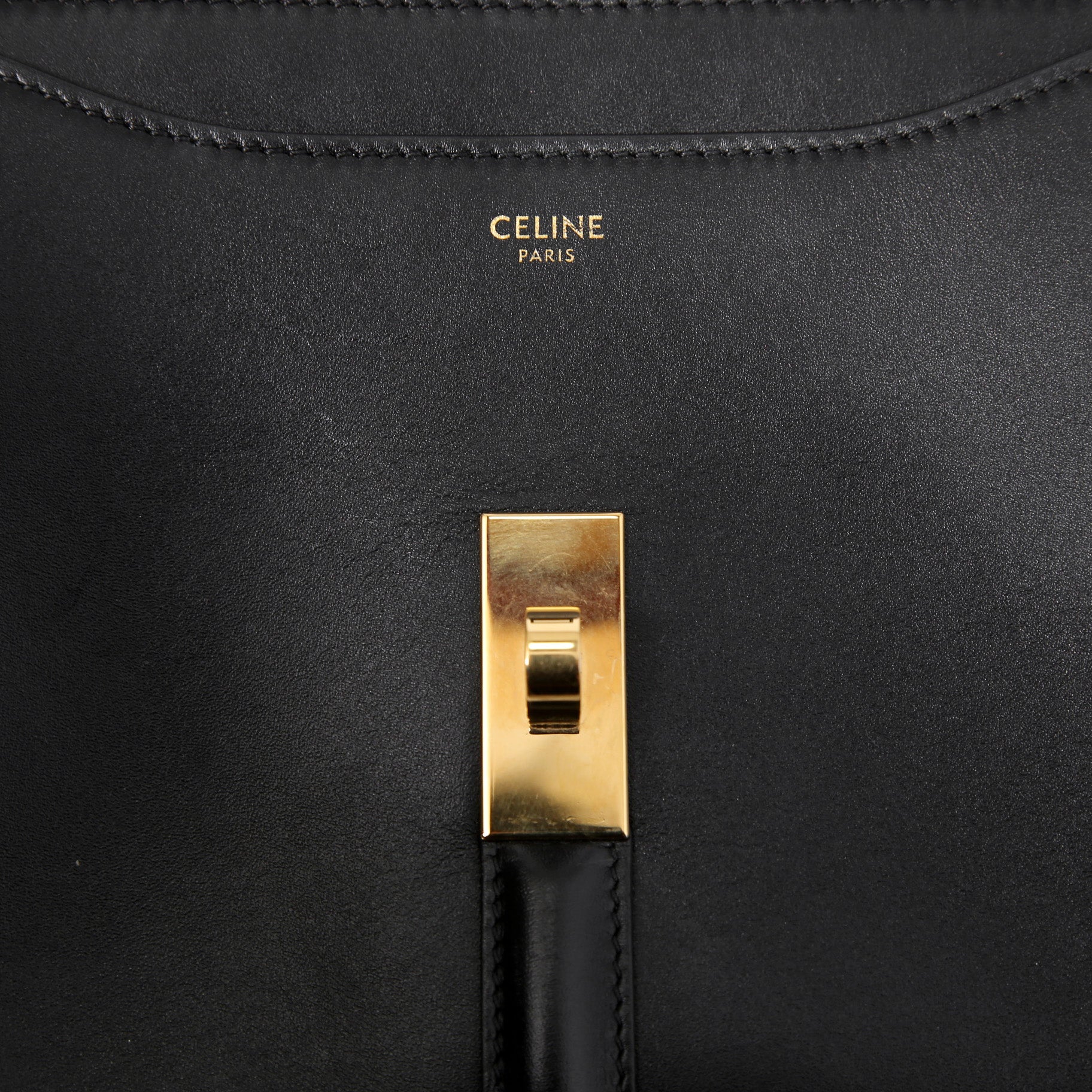CELINE セリーヌ / 現行モデル / スモール 16 (セーズ) バッグ / サチネイテッド カーフ スキン (BLACK)