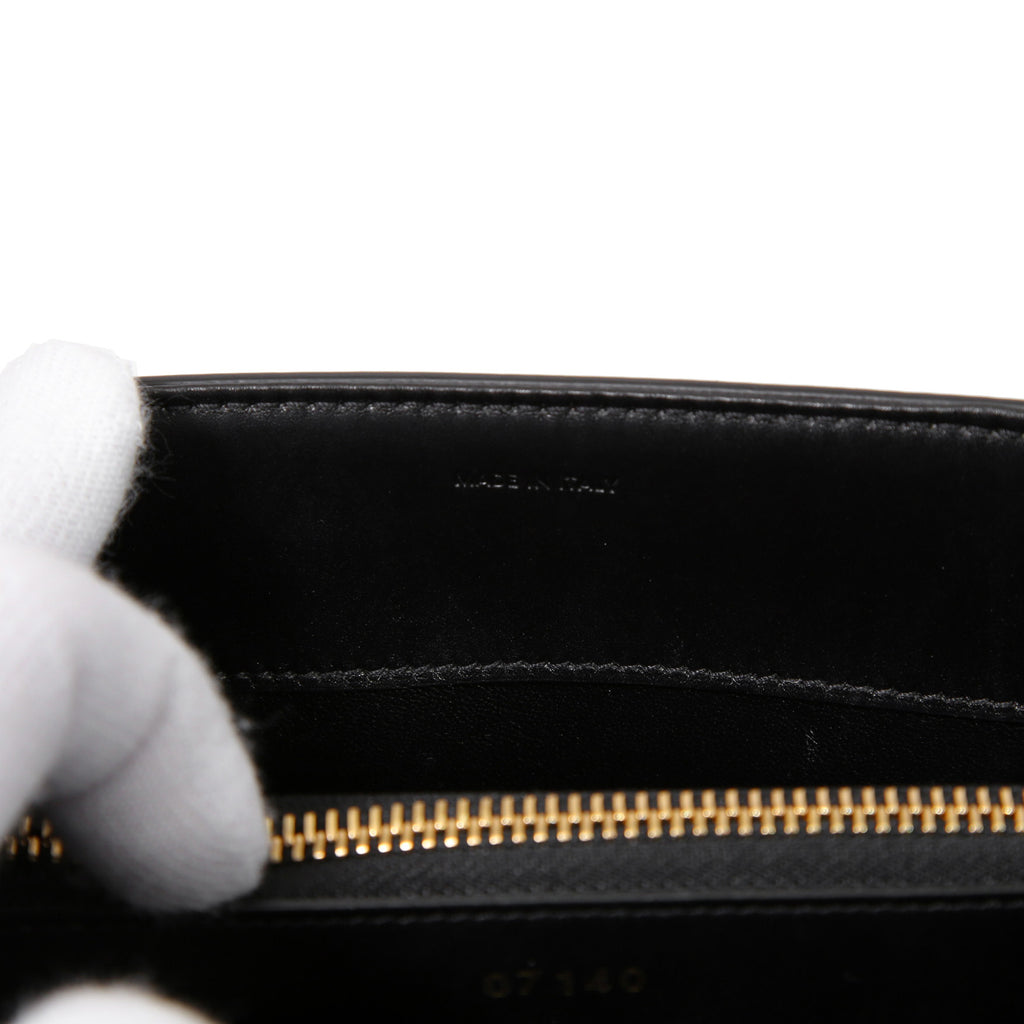 CELINE セリーヌ / 現行モデル / スモール 16 (セーズ) バッグ / サチネイテッド カーフ スキン (BLACK)