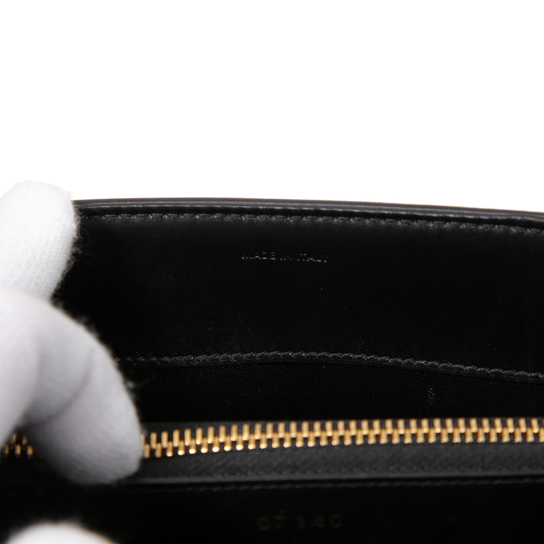 CELINE セリーヌ / 現行モデル / スモール 16 (セーズ) バッグ / サチネイテッド カーフ スキン (BLACK)