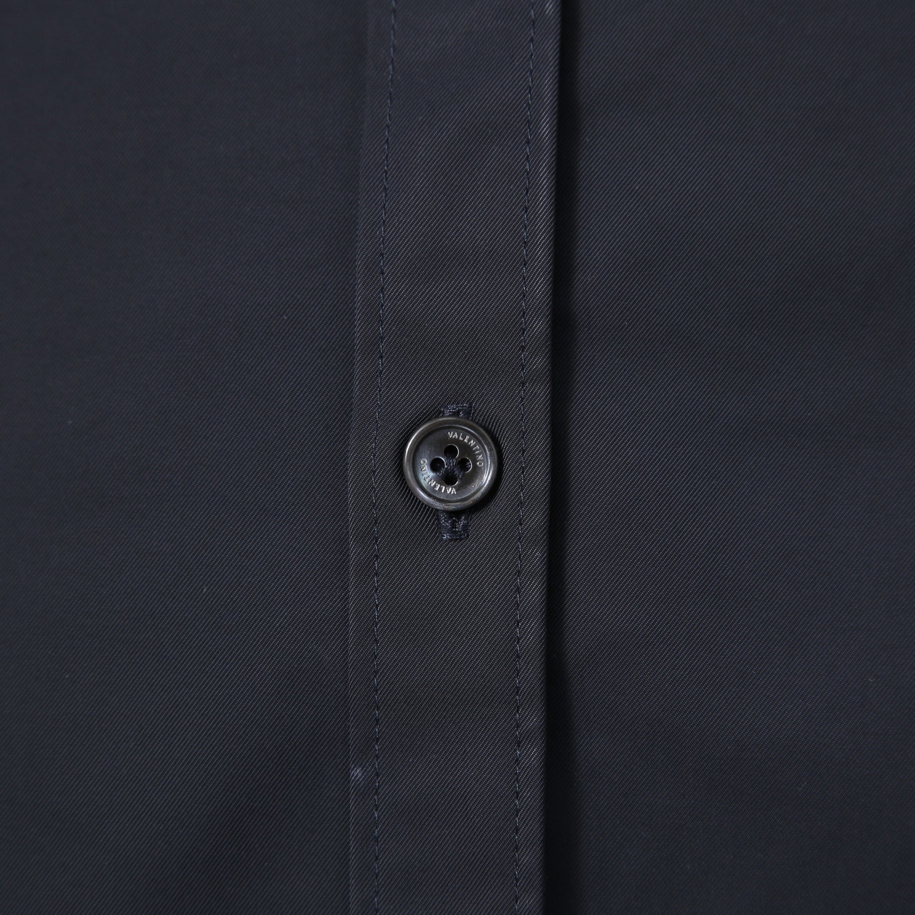 VALENTINO GARAVANI ヴァレンティノ ガラヴァーニ / ルーズフィット ポリエステル プレーンシャツ / TVSABA95CKV / size 38 (NAVY)
