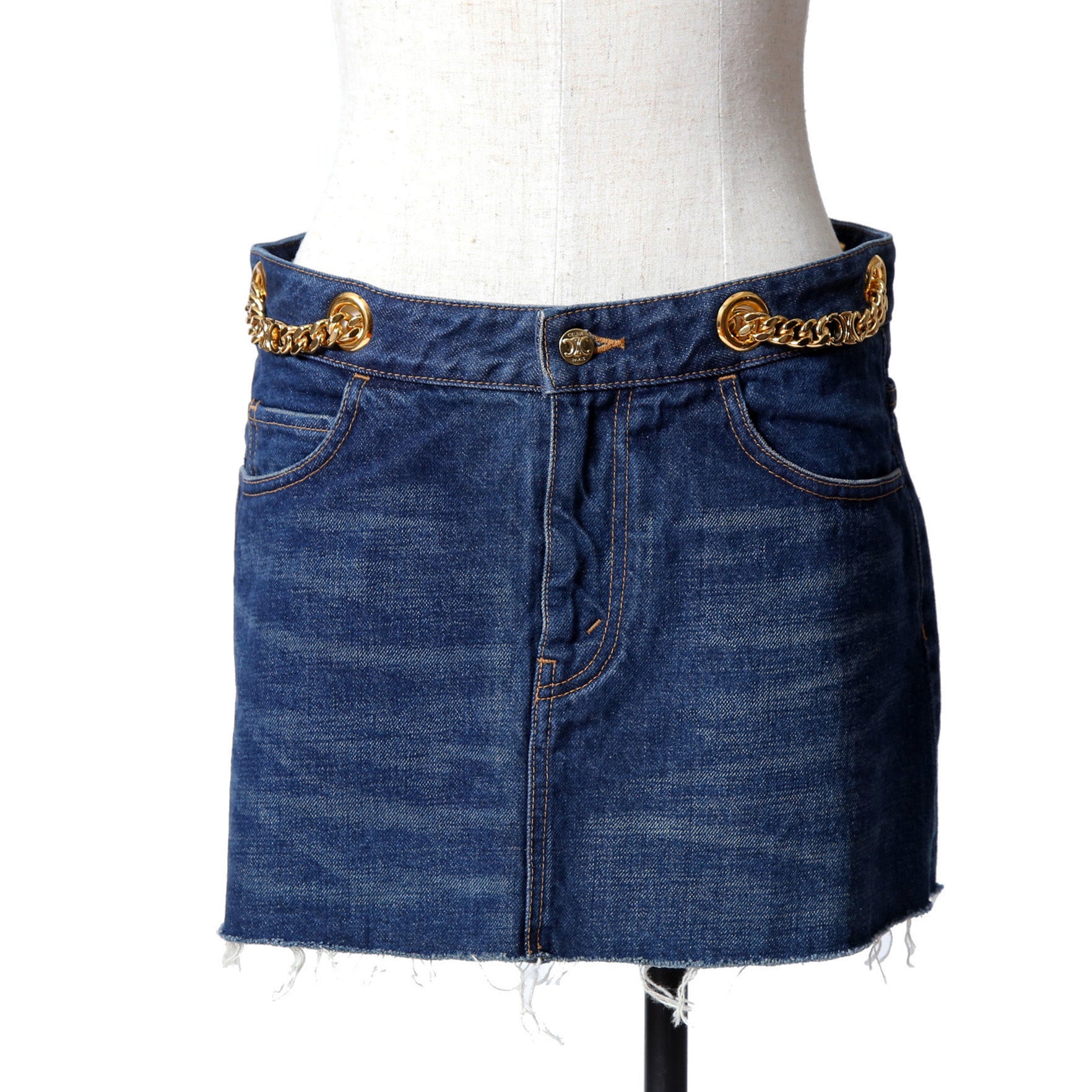 CELINE セリーヌ / 23AW 表参道店 限定 トリオンフ ゴールドチェーン デニム ミニスカート / size 27 (INDIGO) レディース