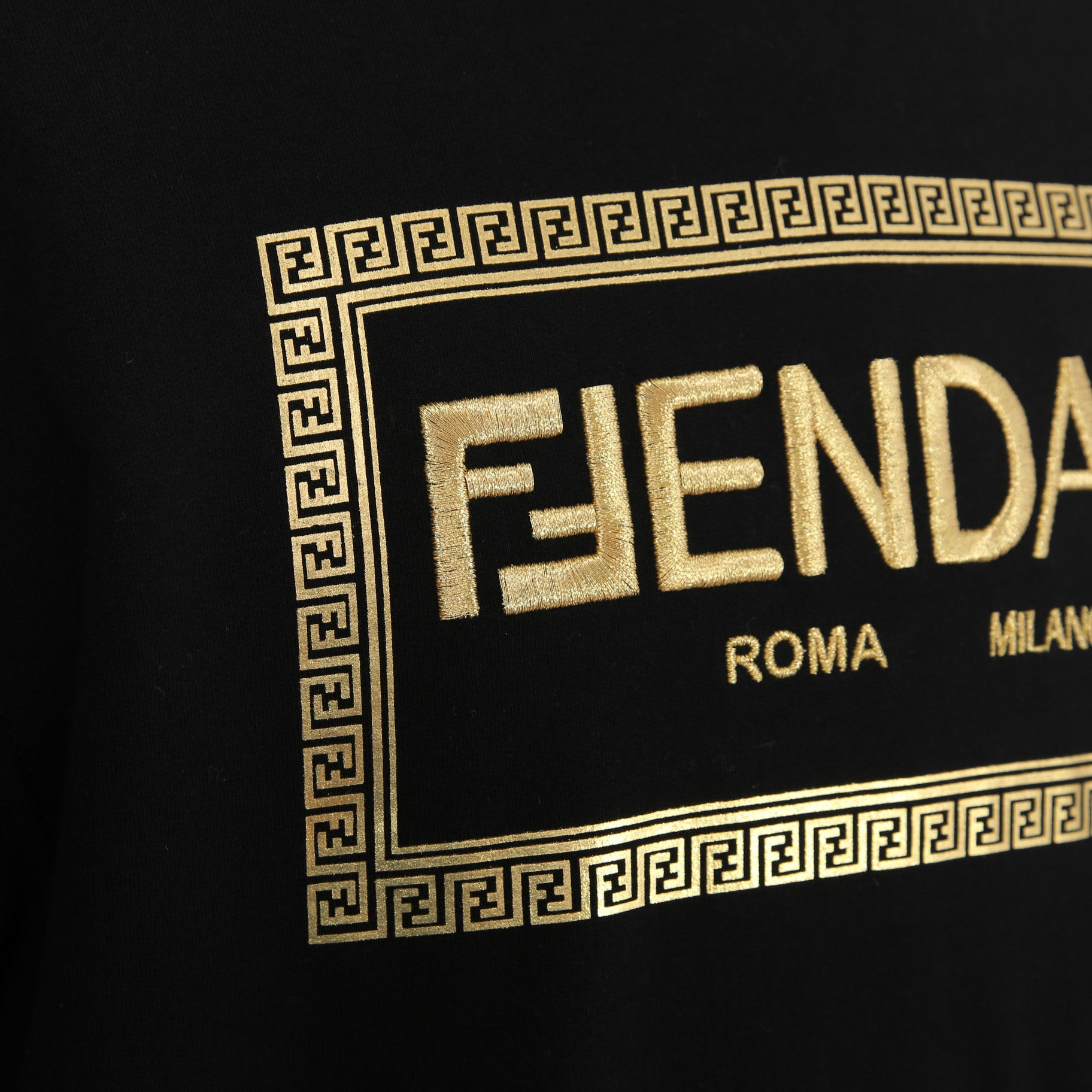 FENDACE フェンダーチェ / フェンディ ヴェルサーチ コラボ / 22SS 極美品 メデューサ ロゴ刺繍 プルオーバー パーカー / FS7906-AK6H / size XXS (BLACK)