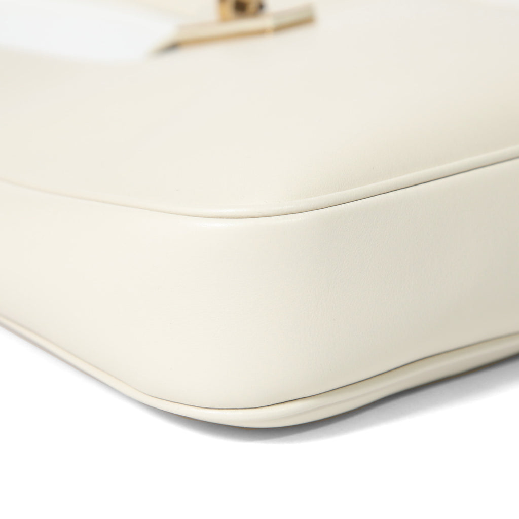 新品 CELINE セリーヌ / 24年製 スモール カミーユ 16（セーズ）ソフト バッグ / スムースカーフスキン / (rice)