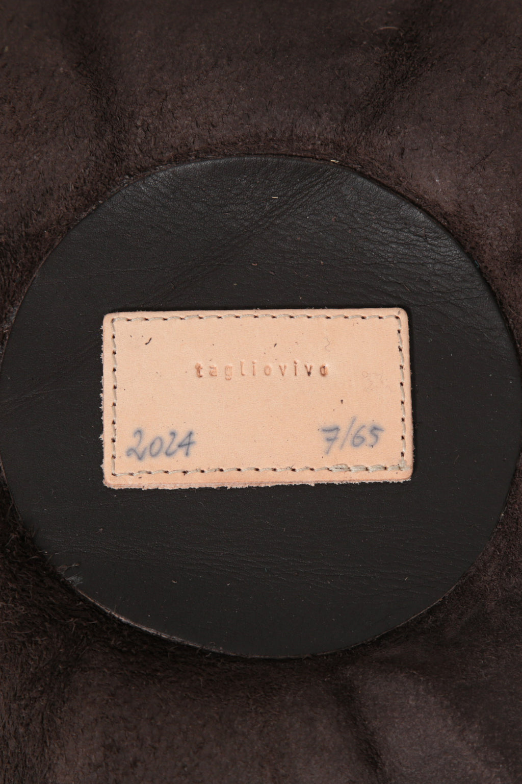新品 TAGLIOVIVO タリオヴィヴォ / HUES限定 カーフレザー ミニ巾着 / BROWN