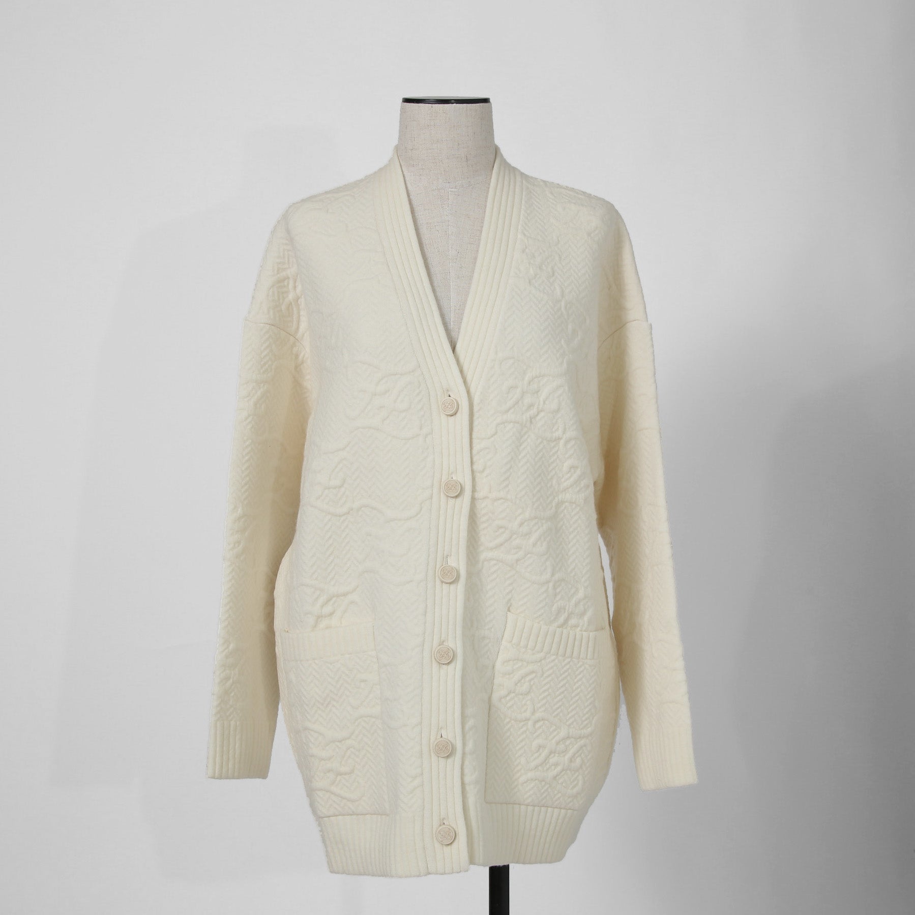 FENDI フェンディ /  21AW FFカリグラフィー ズッカ / ニット カーディガン / ウールカシミヤ / FZC888 AHE9 / size 38 (クリーム)  レディース