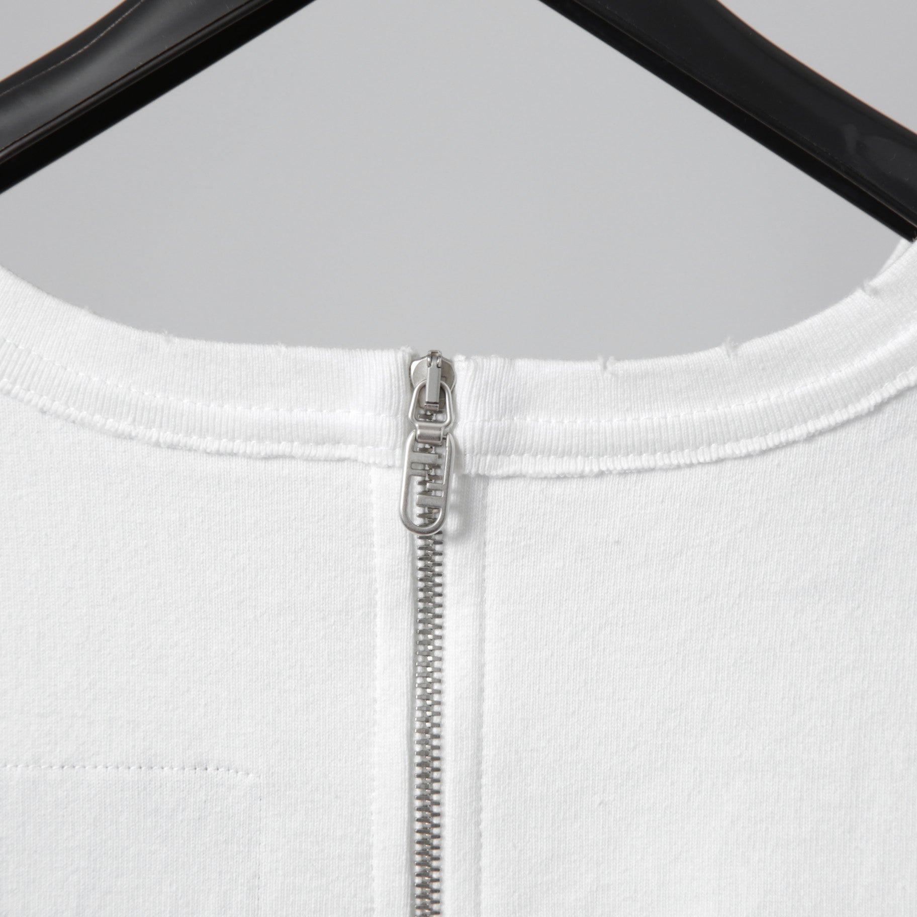 美品 フェンディ FEDNI by MARC JACOBS / コットン プリント Tシャツ / size M (WHITE) F57950 AXBH マークジェイコブス