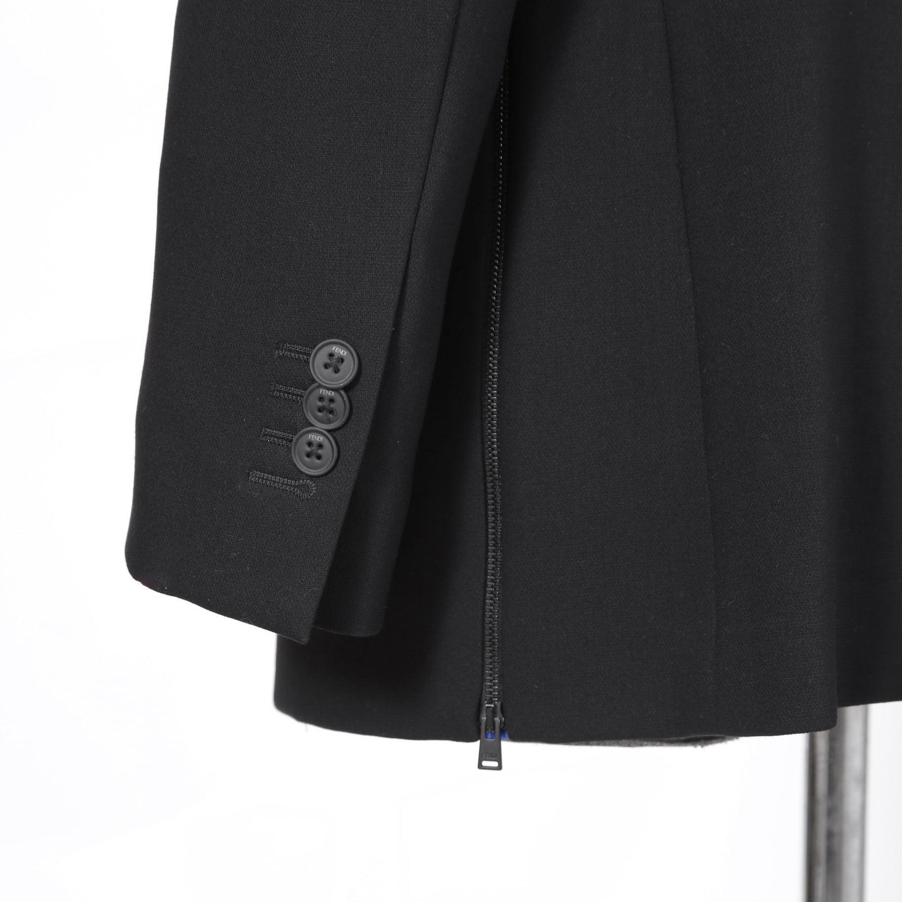 新品 FENDI フェンディ / 21AW ジップアップ ディティール 2B テーラード ジャケット / ブレザー / FJ0642 AGYA / size 48 (BLACK x BLUE)