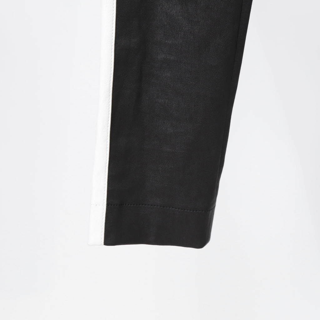 LOUIS VUITTON ルイヴィトン / 21SS グラフィック レザー レギンス  / ストレッチ ラムスキン コットン モノグラム / 1ABSZ3 / size 38 (BLACK x WHITE)