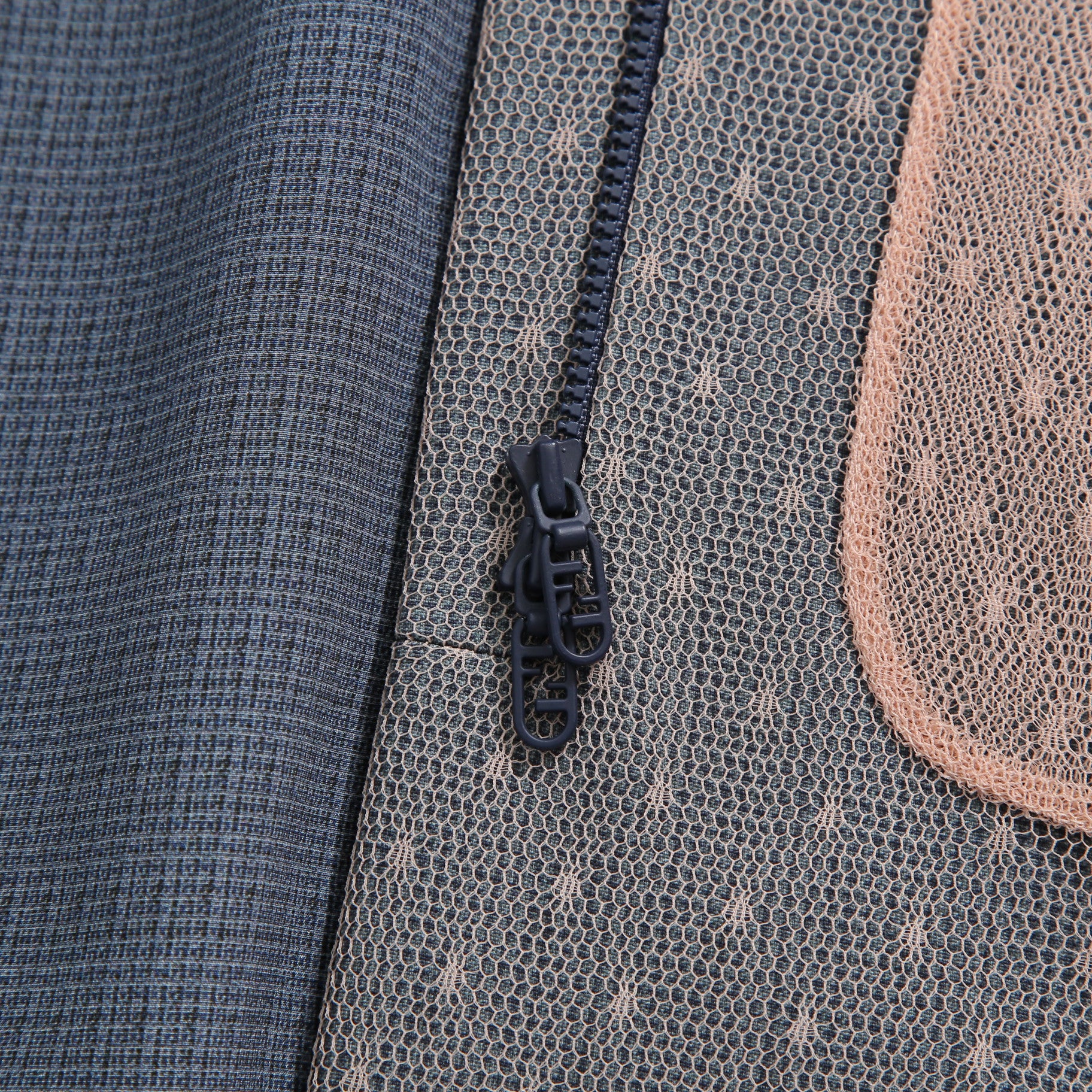 FENDI フェンディ / 美品 23年リゾートコレクション / チュール ロングコート/ FF8954 AM39 / size 40 (PINK x BLUE)