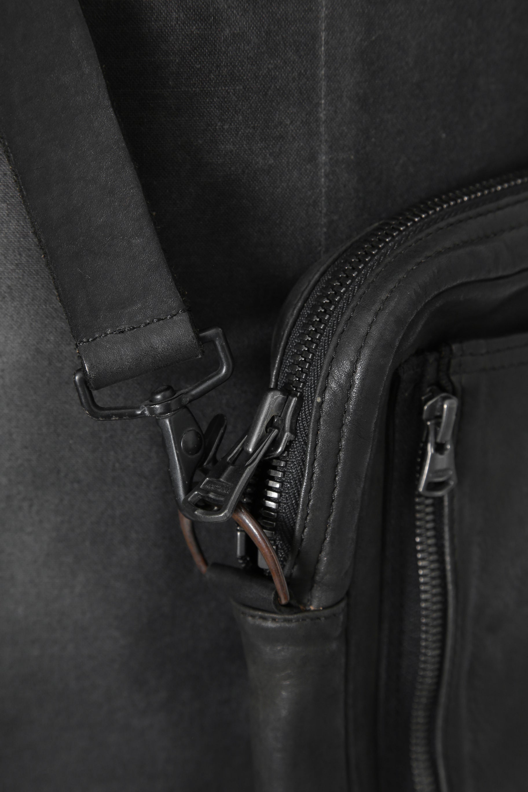 新品 イサムカタヤマバックラッシュ / ジャパンステア製品染め ショルダーポーチ / BLACK