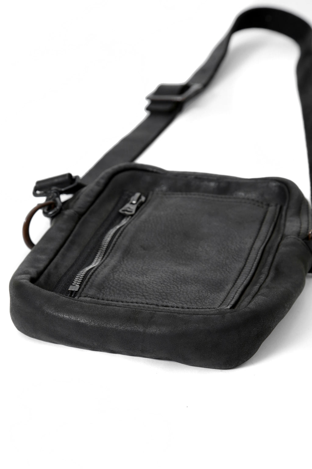 新品 イサムカタヤマバックラッシュ / ジャパンステア製品染め ショルダーポーチ / BLACK