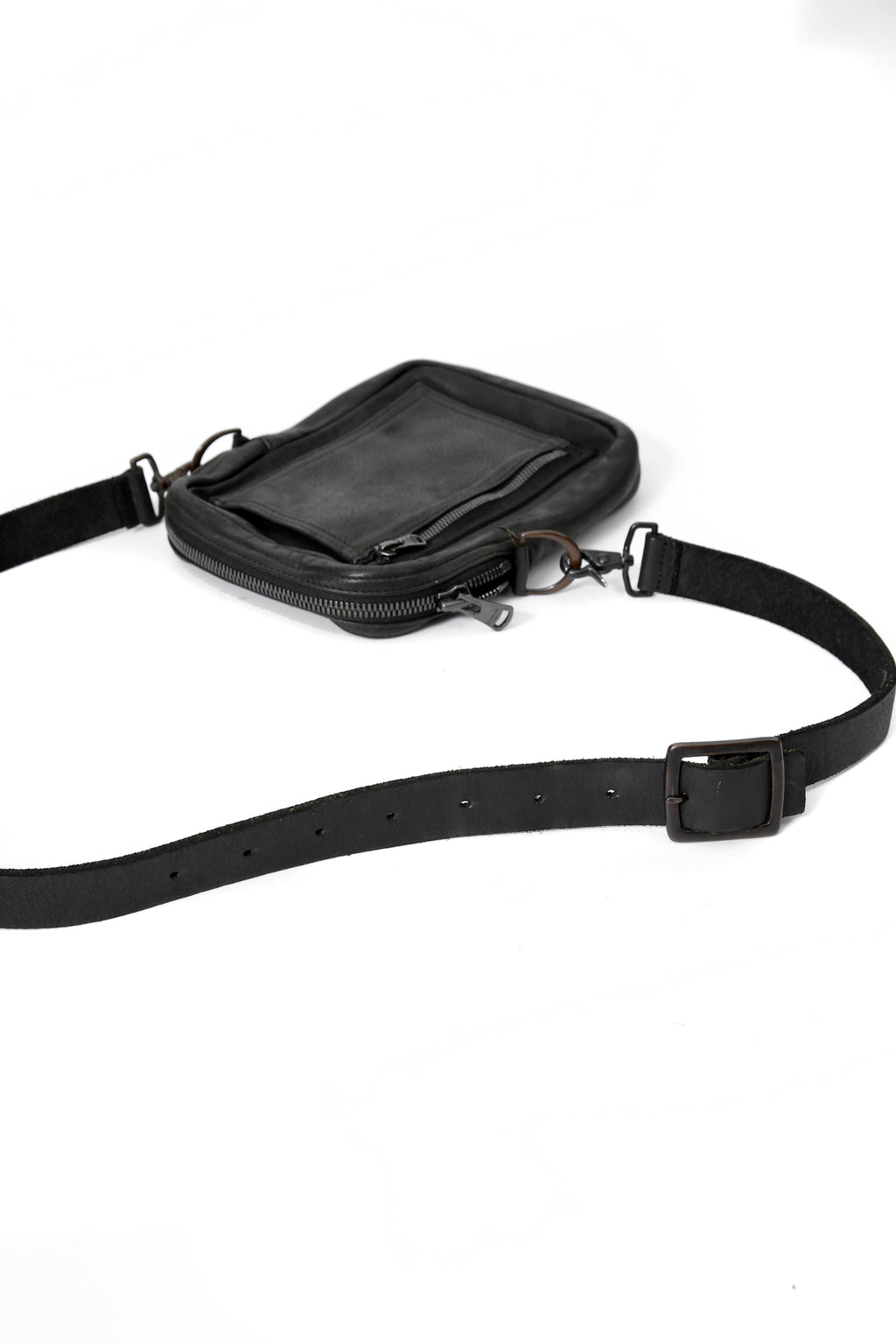 新品 イサムカタヤマバックラッシュ / ジャパンステア製品染め ショルダーポーチ / BLACK