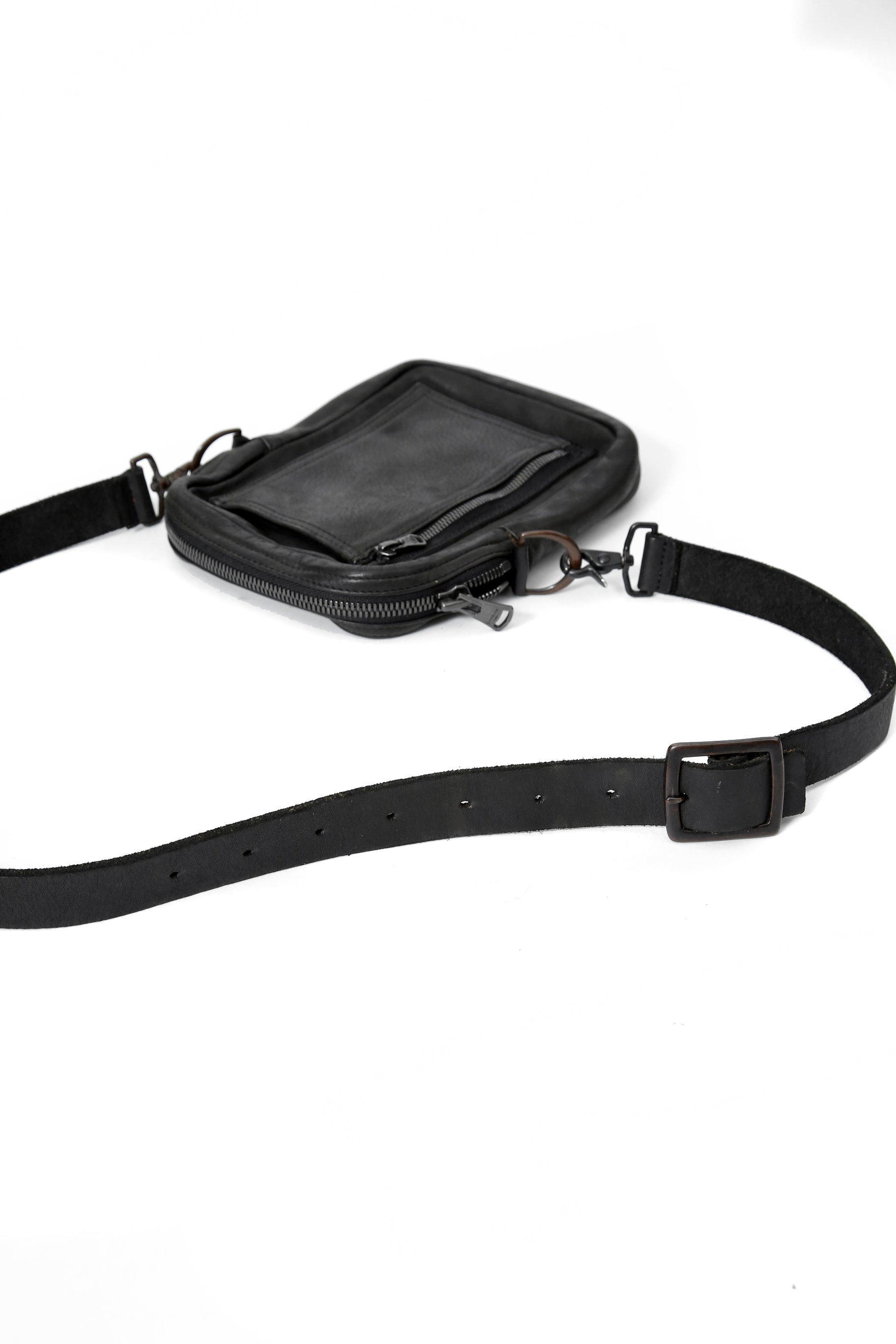 新品 イサムカタヤマバックラッシュ / ジャパンステア製品染め ショルダーポーチ / BLACK
