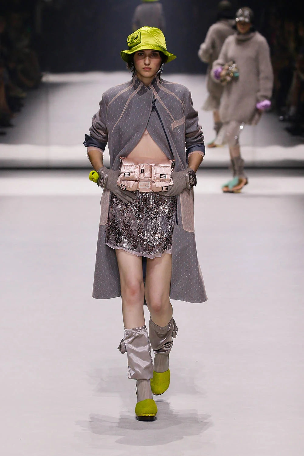 FENDI フェンディ / 美品 23年リゾートコレクション / チュール ロングコート/ FF8954 AM39 / size 40 (PINK x BLUE)